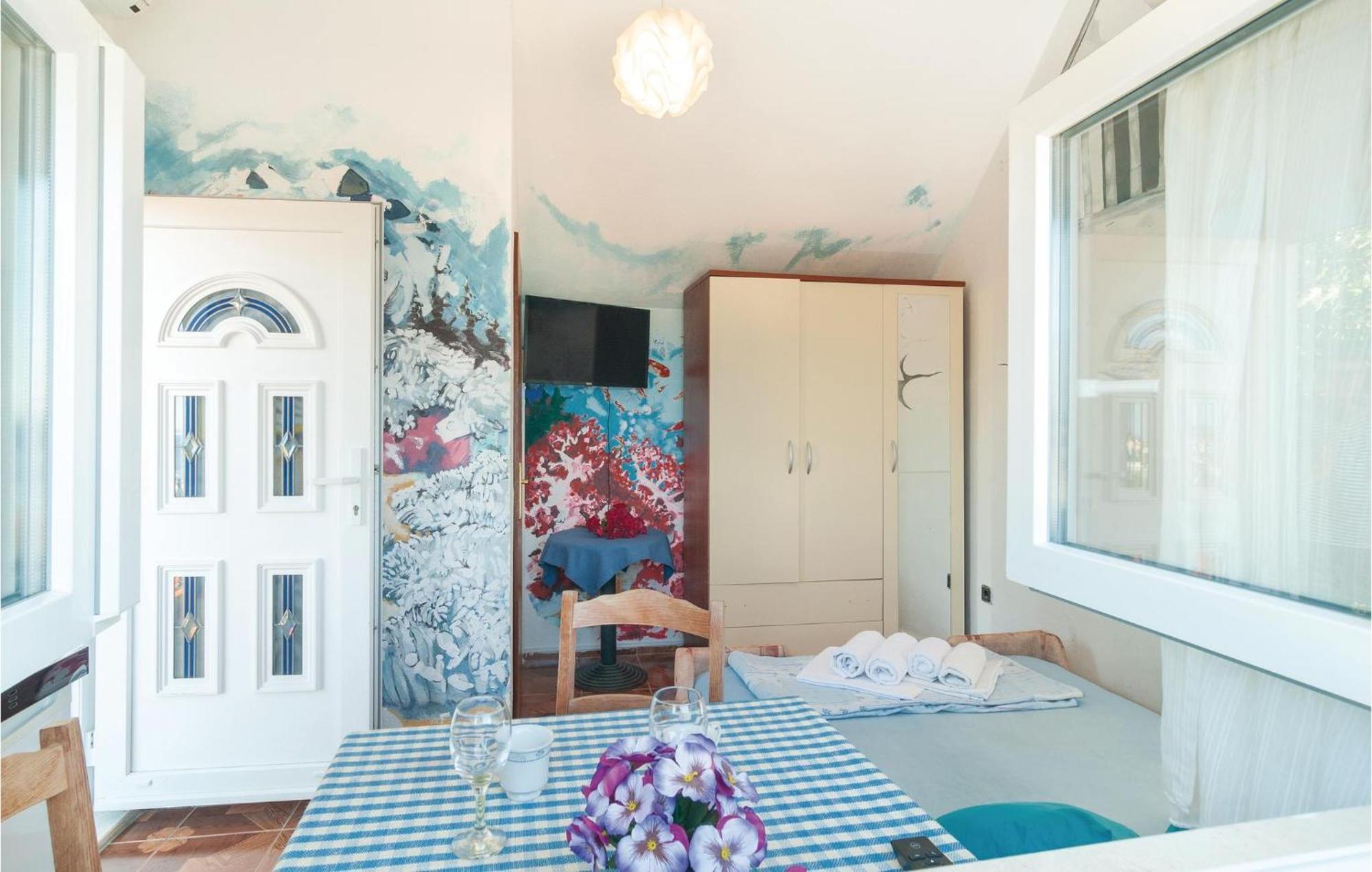 Gorgeous Apartment In Omis With House Sea View Esterno foto