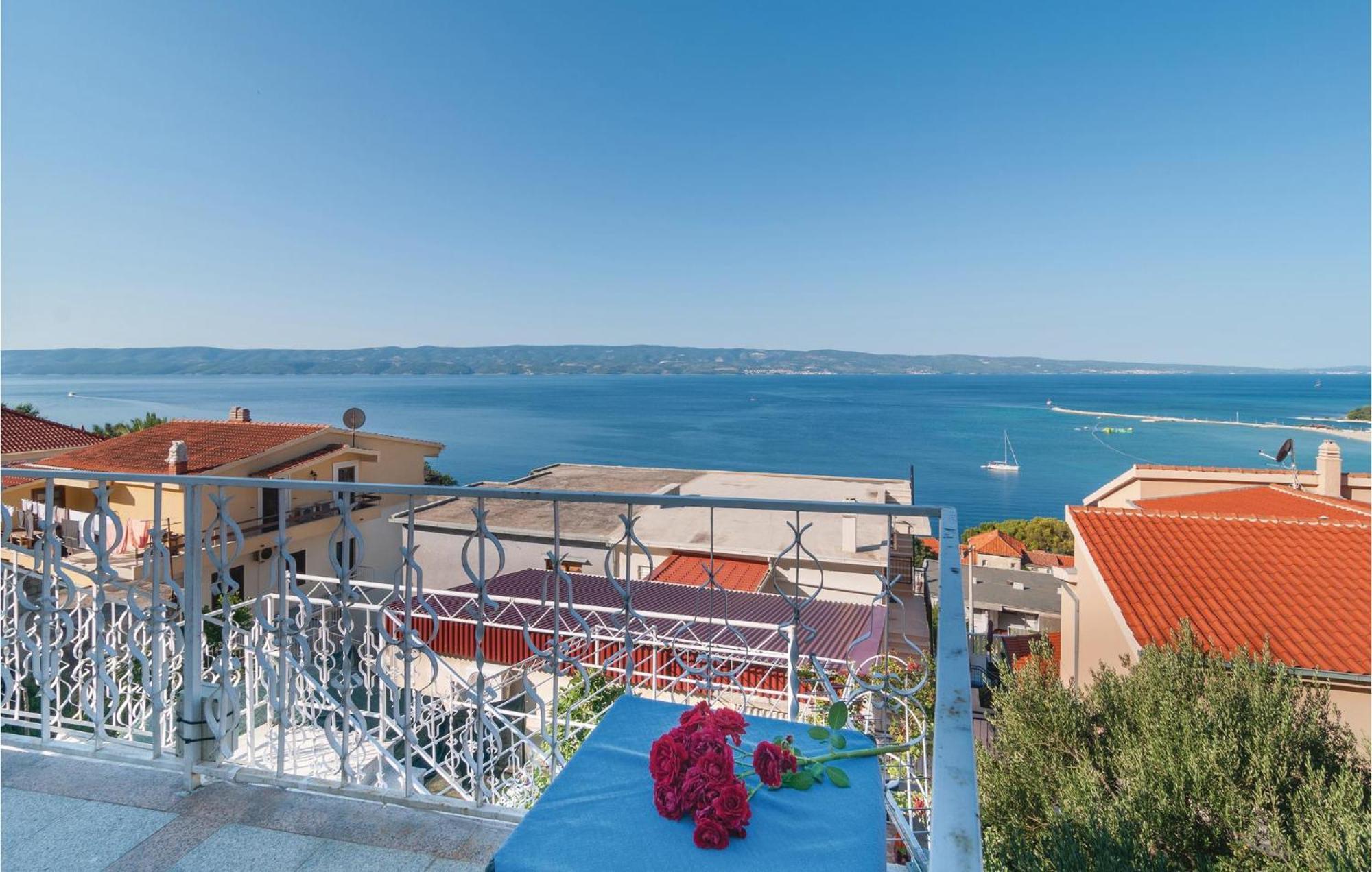 Gorgeous Apartment In Omis With House Sea View Esterno foto