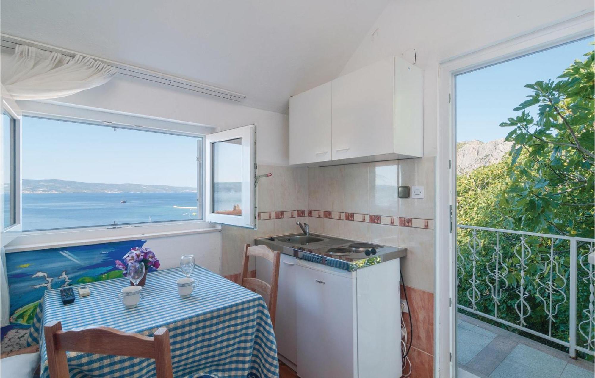 Gorgeous Apartment In Omis With House Sea View Esterno foto