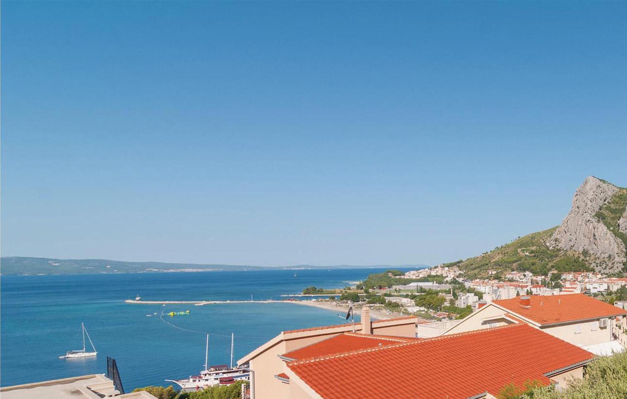 Gorgeous Apartment In Omis With House Sea View Esterno foto